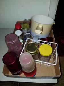lot 19 image: kitchen ware