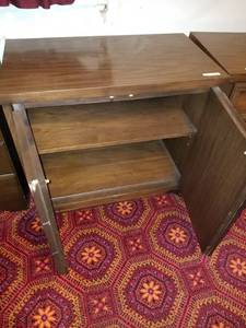 lot 29 image: Dresser