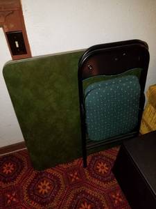 lot 35 image: Folding Table &amp chairs