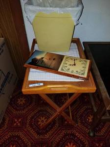 lot 48 image: TV tray, clock &amp trashcan