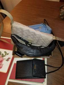 lot 70 image: purses