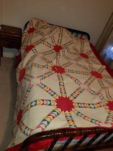lot 78 image: Quilt