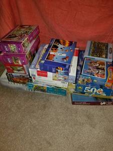 lot 89 image: Puzzles