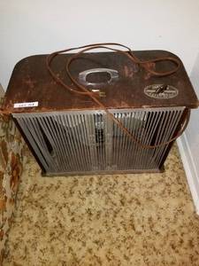 lot 107 image: Fan