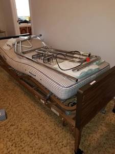 lot 111 image: Hospital Bed