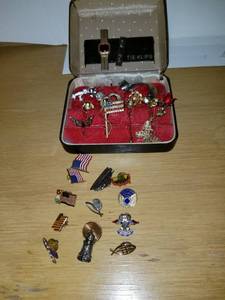 lot 140 image: Jewelry