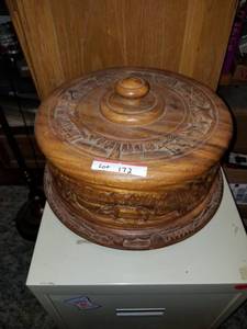 lot 172 image: Wooden Cake Plate