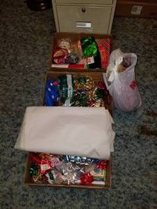 lot 178 image: Miscellaneous Christmas