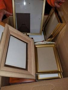 lot 184 image: Picture Frames