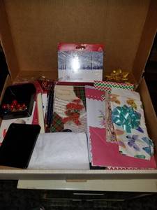 lot 185 image: Christmas