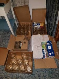 lot 198 image: Canning jars lids
