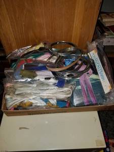 lot 203 image: Miscellaneous sewing