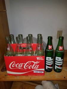 lot 208 image: Pop Bottles