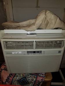 lot 213 image: Frigidaire air conditioner 110
