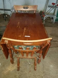 lot 259 image: Table &Chairs