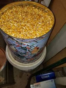 lot 280 image: Corn