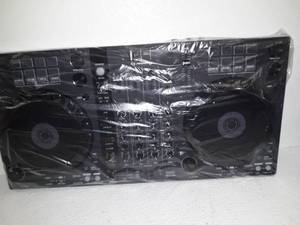 lot 27521 image: Pioneer DJ DDJ-FLX6 4-deck Rekordbox and Serato DJ Controller