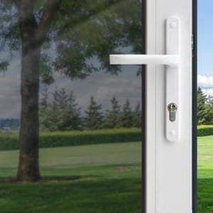 lot 27602 image: Gila� Heat Control Platinum Adhesive Residential DIY Window Film Sun Blocking Glare Reduction 3ft x 15ft (36in x 180in)