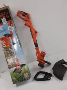 lot 29075 image: BlackDecker 2 in 1 Trimmer Edger
