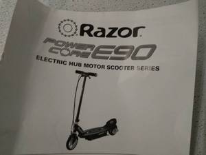 lot 30149 image: Razor E90 Power Core Electric Scooter