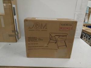 lot 30154 image: Dream On Me Infant Bassinet