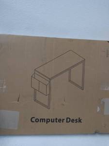 lot 34397 image: computer Desk