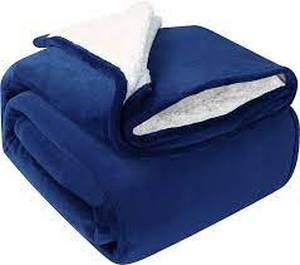 lot 7538 image: Utopia Bedding Reversible Sherpa Fleece Blanket