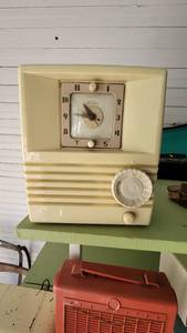lot 2115 image: Mitchell Tone Alarm Clock