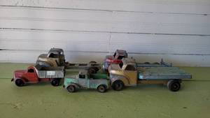 lot 2137 image: Lot of Antique Metal Trucks - 3 Strutco and Tootsie Trucks