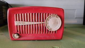 lot 2180 image: Arvin Model 840T Radio