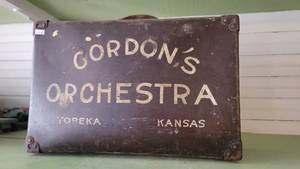 lot 2182 image: Gordons Orchestra Antique Luggage Topeka KS