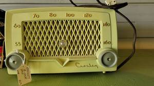 lot 2186 image: Crosley Model E-10CE 1953 Radio