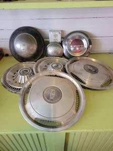 lot 2188 image: Lot of 7 Vintage Hubcaps