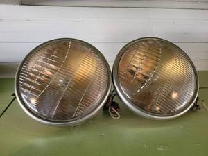 lot 2201 image: Set of ( 2) 1935 Ford Headlights