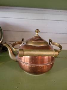 lot 2202 image: Brass and Copper Kettle
