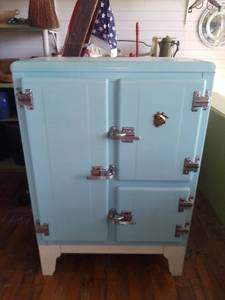 lot 20500 image: Antique Powder Blue Ice Box