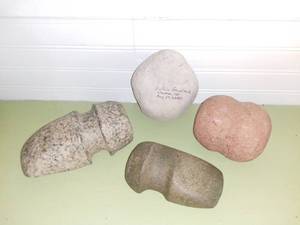 lot 20521 image: Primitive Native American Stone Tools