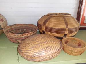 lot 20526 image: 4 Native American Woven Baskets