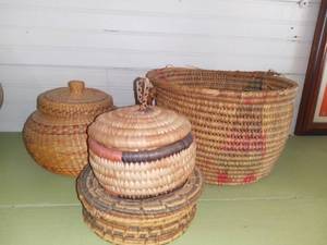lot 20527 image: 4 Native American Woven Baskets