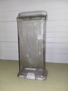 lot 20543 image: Antique Visible Mailbox