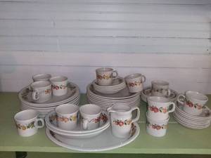 lot 20564 image: Wedgwood Quince Dinnerware