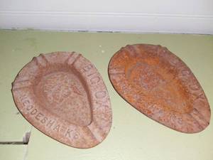 lot 20574 image: Pair of Cast Iron Big Ox Ashtrays