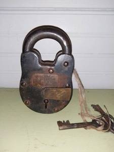 lot 20584 image: Antique Yuma Territorial Prison Lock