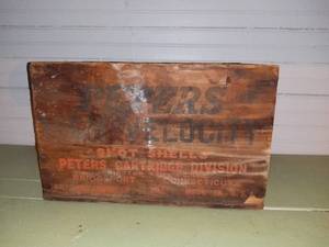 lot 20590 image: Vintage Peters Wood Ammo Box