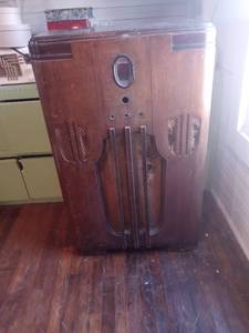 lot 33736 image: Vintage Philco High Fidelity Stereo System