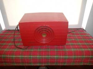 lot 33745 image: Small Red Vintage Mitchell Radio