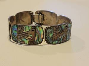 lot 261 image: Made in Mexico Antique Sterling Braclet with Mother of Pearl