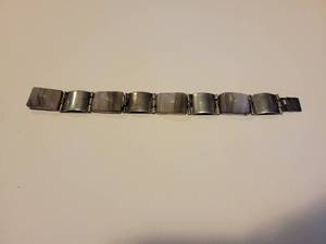 lot 265 image: Antique Sterling Silver Womans Braclet with Grey Stones