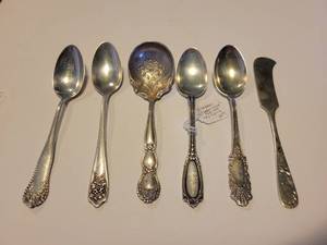 lot 271 image: Lot of 6 Sterling Silver Fine Dining Silverware