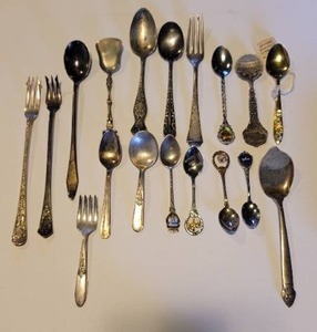 lot 295 image: Lot of Silver Plated Collectible Silverware
